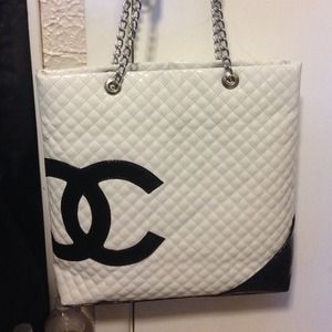 Chanel like large tote with chain detail NOT REAL