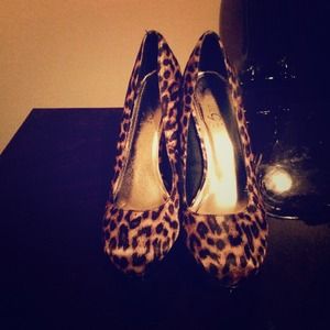 Gently worn Cheetah print pumps