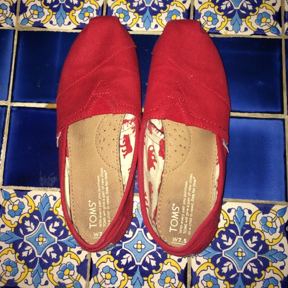 Red toms
