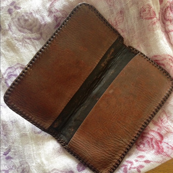 🎉 HP 12/12! Vintage Leather Checkbook - Picture 2 of 3