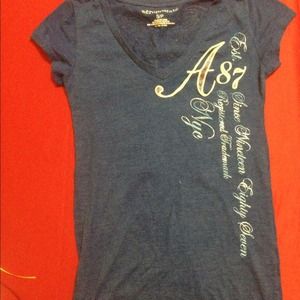 Small Aeropostale Vneck!