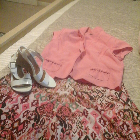 Skirt suit