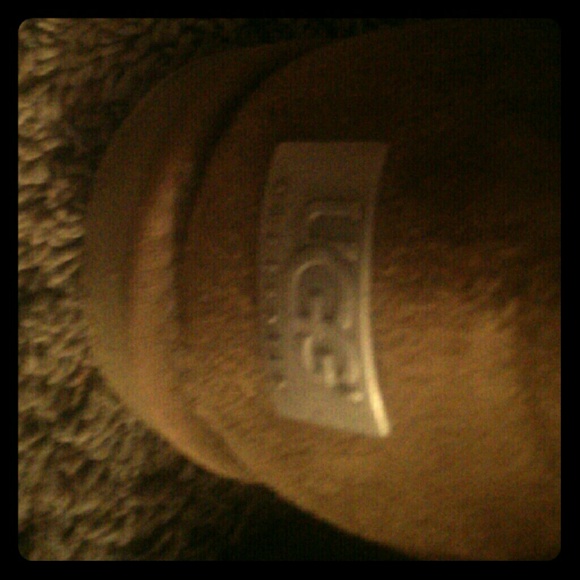 Ugg boots barely worn in good condition