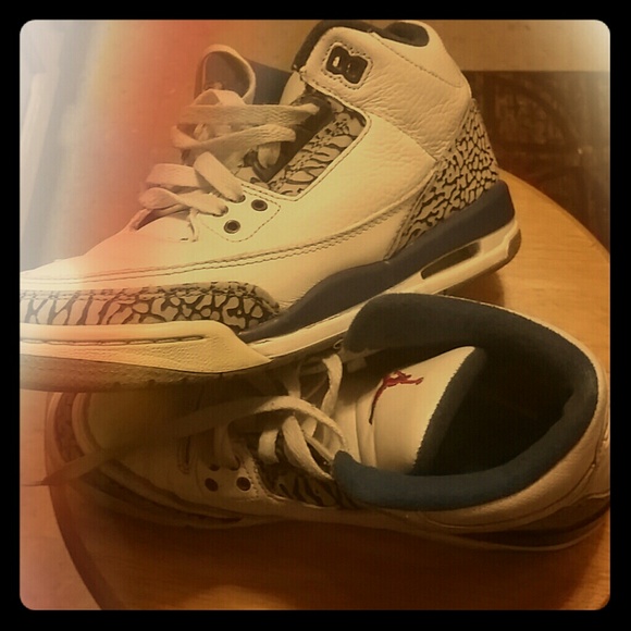Jordans cement 3's Blue &. White