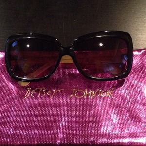 Betsy Johnson Black/Chartreuse Raven  Sunglasses