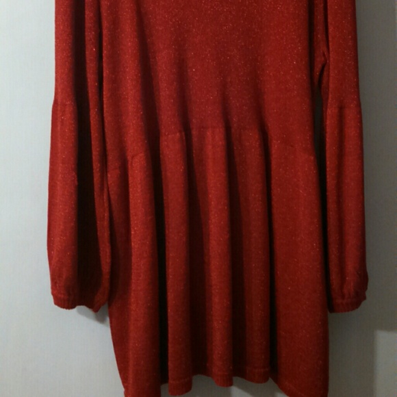 Red Top - Picture 3 of 4