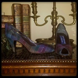 NIB Vintage Plaid Stuart Weitzman