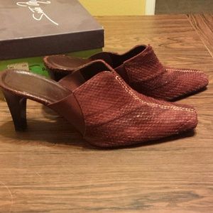 Sesto Meucci of Florence "Patris  Rosso" low heel