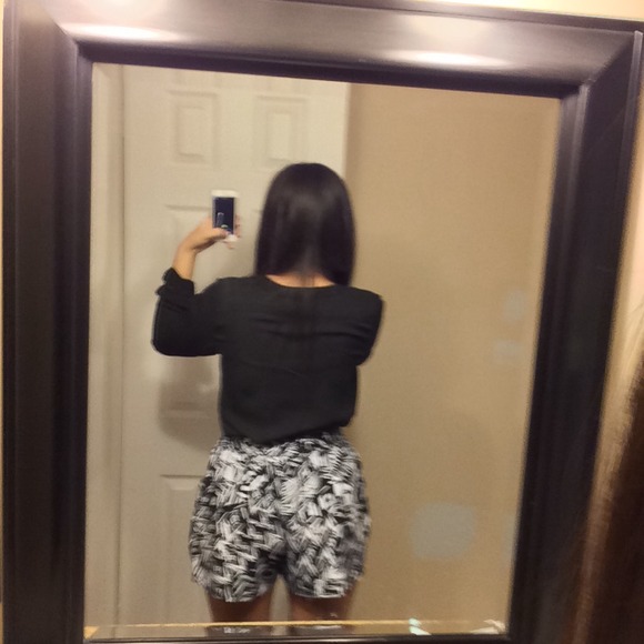 Flowy dressy or casual shorts! - Picture 2 of 2