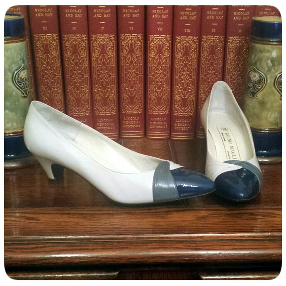NIB Vintage Bruno Magli Heels