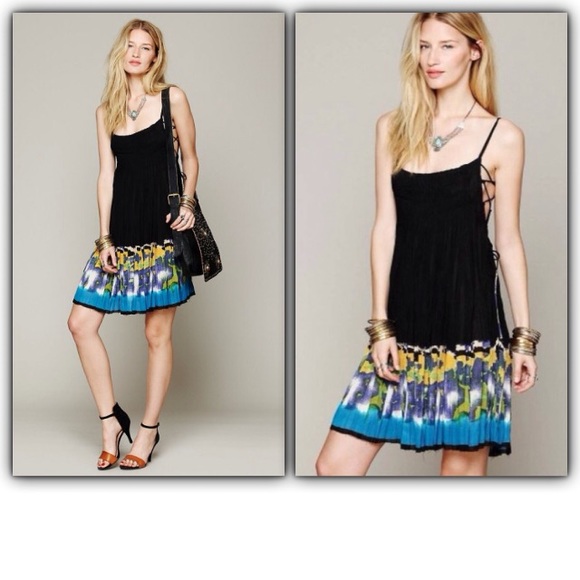 Free People Dresses & Skirts - 🌺HP🌺 Imperial Palm FP ONE Dress -HOLD
