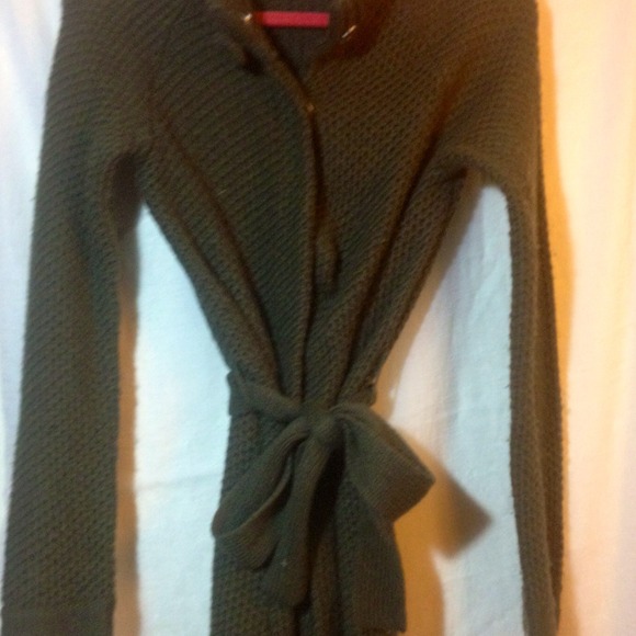 Cozy, soft emerald green, long sweater! - Picture 1 of 3