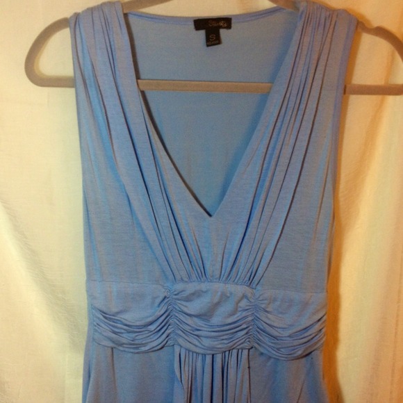 Beatiful, light blue top!