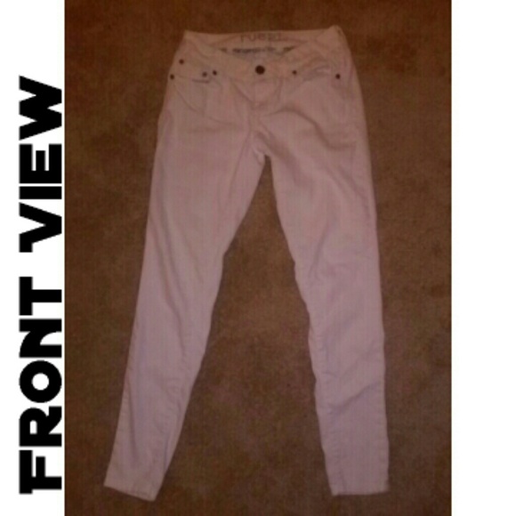 White skinny jeans