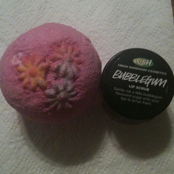 PINK Lush Bath bomb and Bubble Gum Lip Scrub