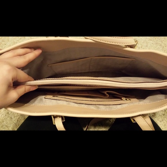 Michael Kors Large Vanilla tote - Picture 3 of 4