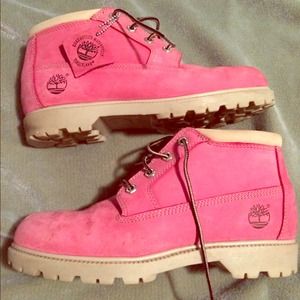 Women's size 9.5 pink chukka timberland boots
