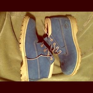 Women's size 9.5 chukka timberland boots