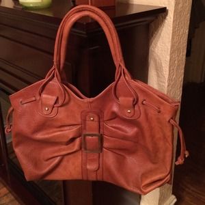 STEAL! Stylish Shoulder Bag.