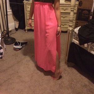 Long maxi pink skirt