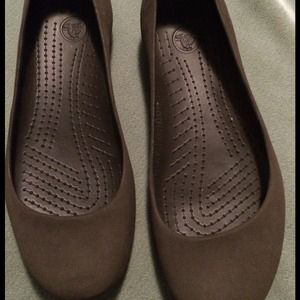 Size 11 wide women's crocs brand new brown