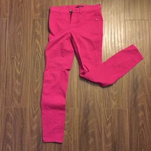 Elie Tahari Fuchsia skinny pants
