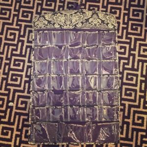 Patterned dual-side jewelry organizer