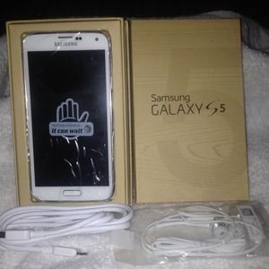 Brand new Samsung Galaxy S5 on the AT&T network