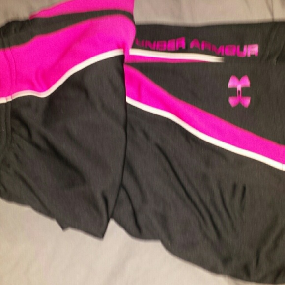 Under armor basket ball shorts
