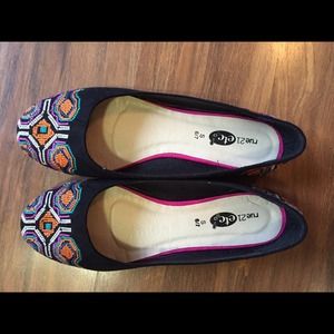 Cute tribal flats!