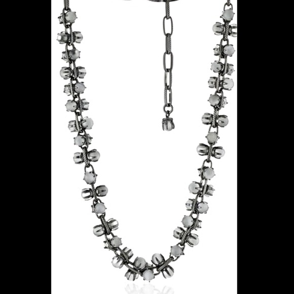 HP🎉 NWOT Tuleste Claw Necklace- $90 on amazon!
