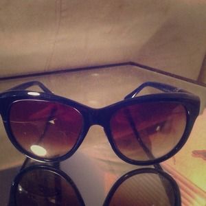 Franco Sarto navy sunglasses