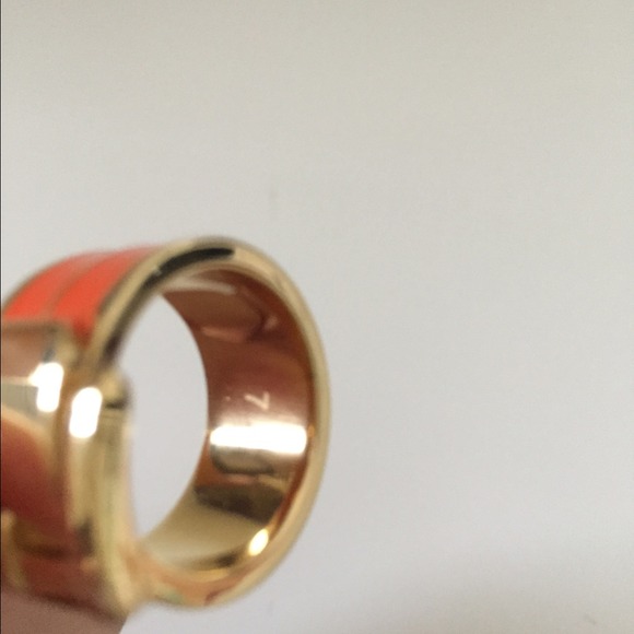 Ring - Picture 4 of 4