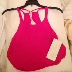 Lululemon tank top :)