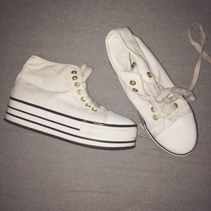 UO Platform tennis shoes