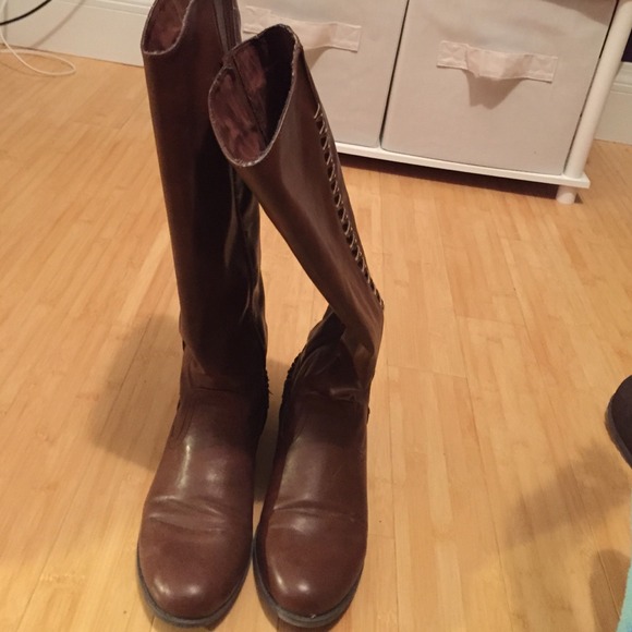 Riding boots