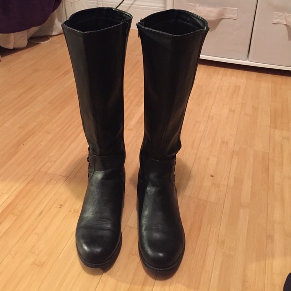Riding boots