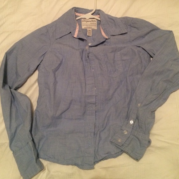 Blue collared top