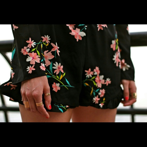 Pins and Needles Ruffle Floral Romper - Picture 3 of 4
