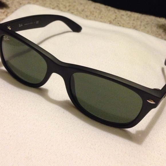 rayban wayfarer classic sunglasses main image 4