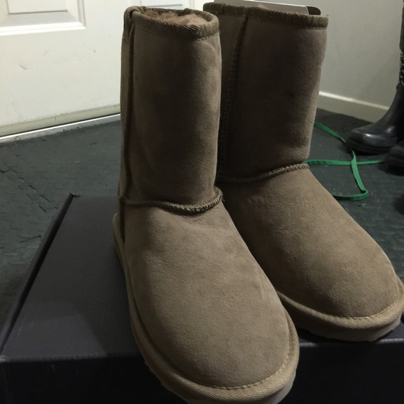 EMU SHORT BOOTS - Picture 1 of 3