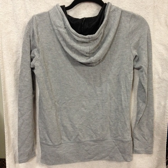 Gray owl top - Picture 2 of 4