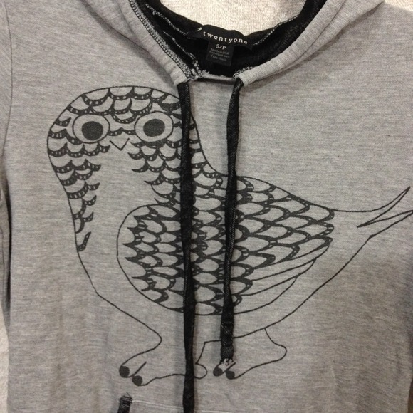 Gray owl top - Picture 3 of 4