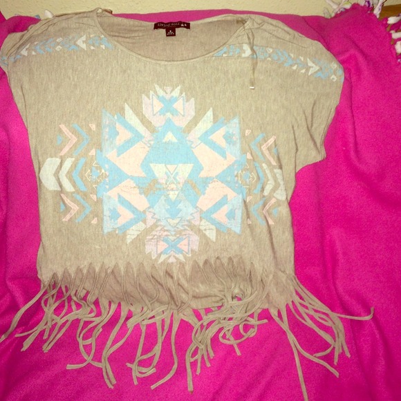 Over size fringe shirt