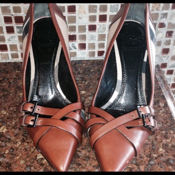 Authentic Burberry pumps