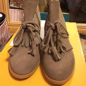 bp short suede boots in sand