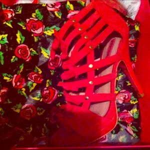 Betsy Johnson "TinaAA" dark pink Bootie