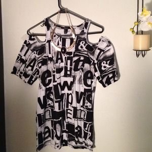 ❤️Open shoulders shirt❤️