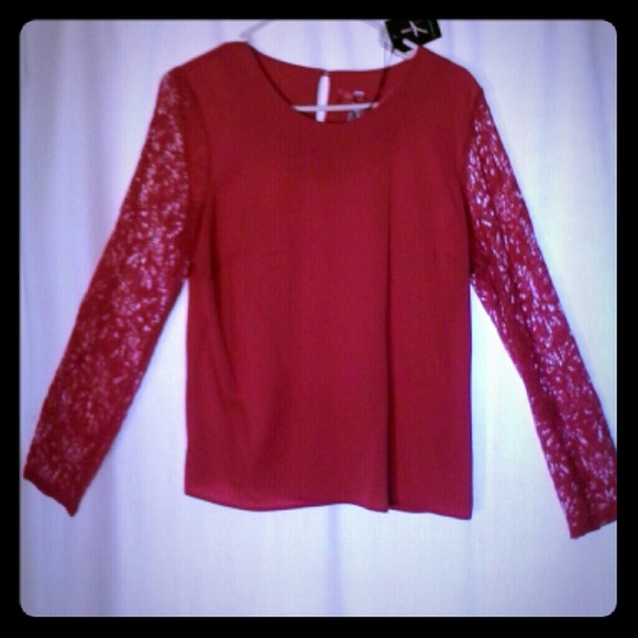 Fuschia lace sleeved blouse imported from Ireland