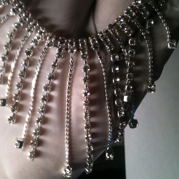 CRYSTAL FRINGE ANKLET - Picture 2 of 3